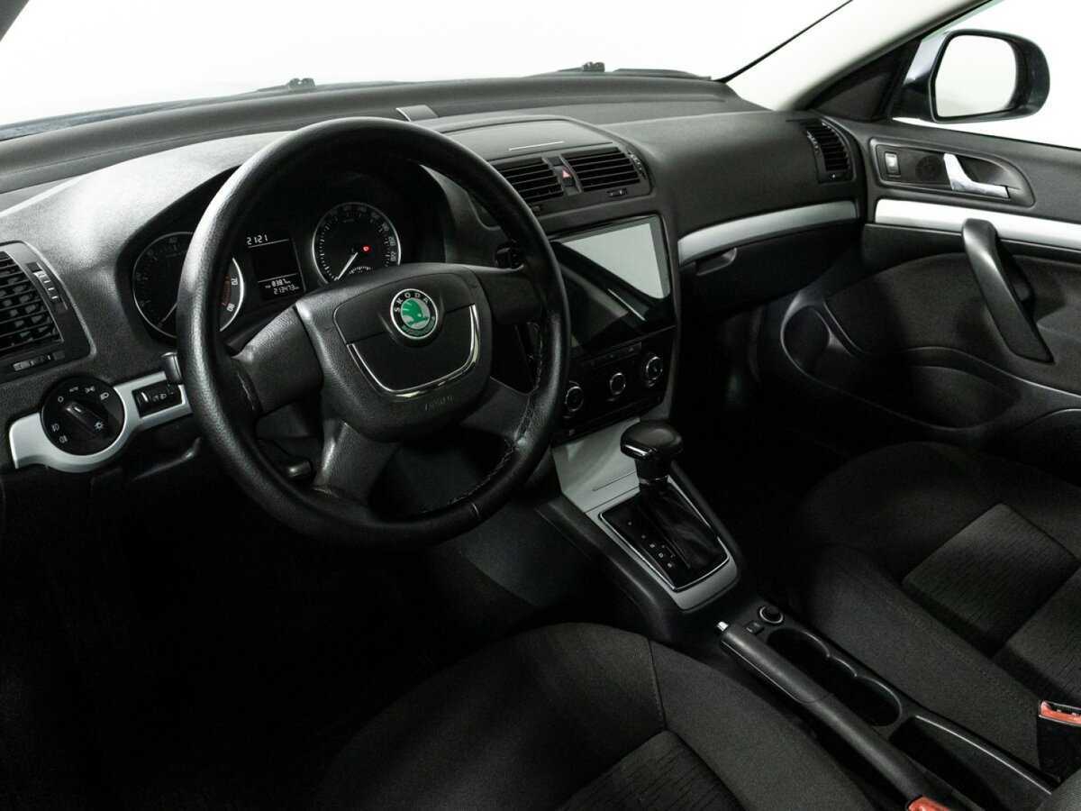 Skoda Octavia с пробегом — 2009 год. Фото: #10