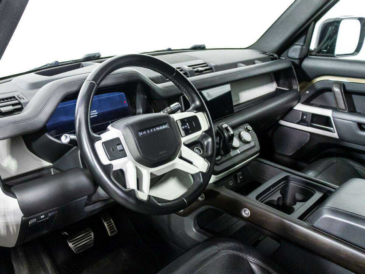 Land Rover Defender с пробегом — 2020 год. Фото: #9
