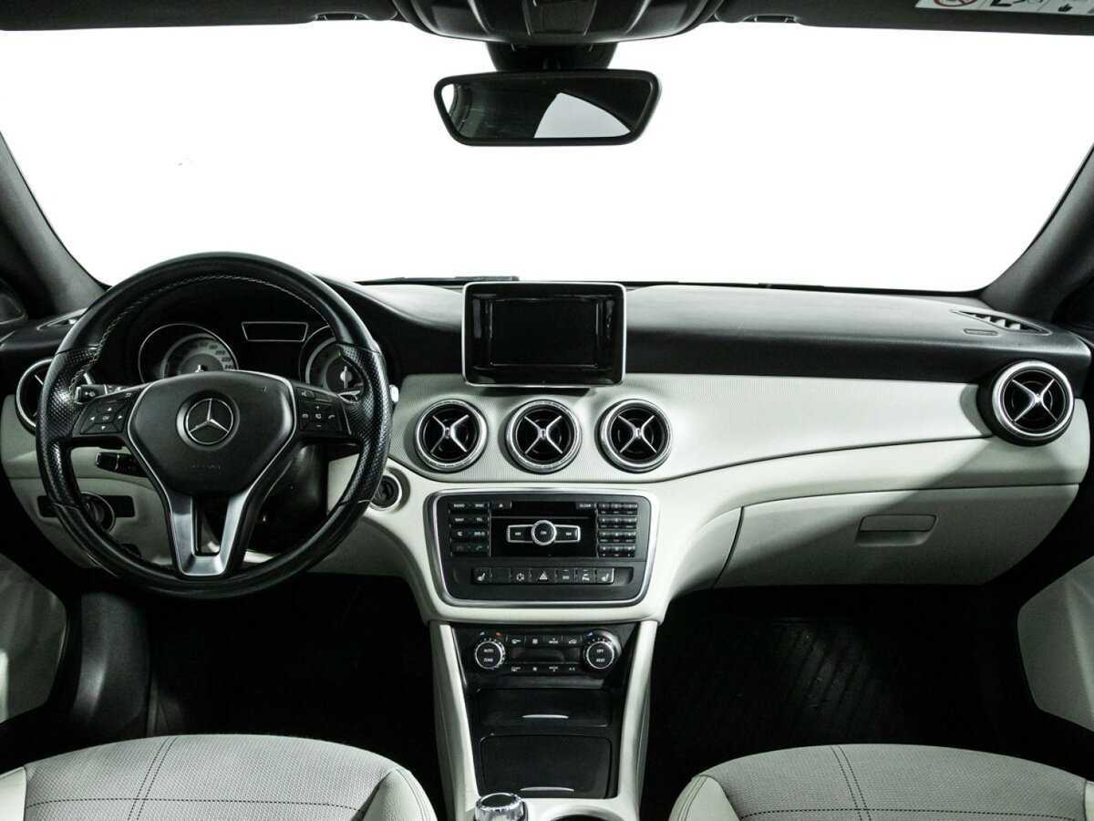 Mercedes-Benz CLA с пробегом — 2014 год. Фото: #11