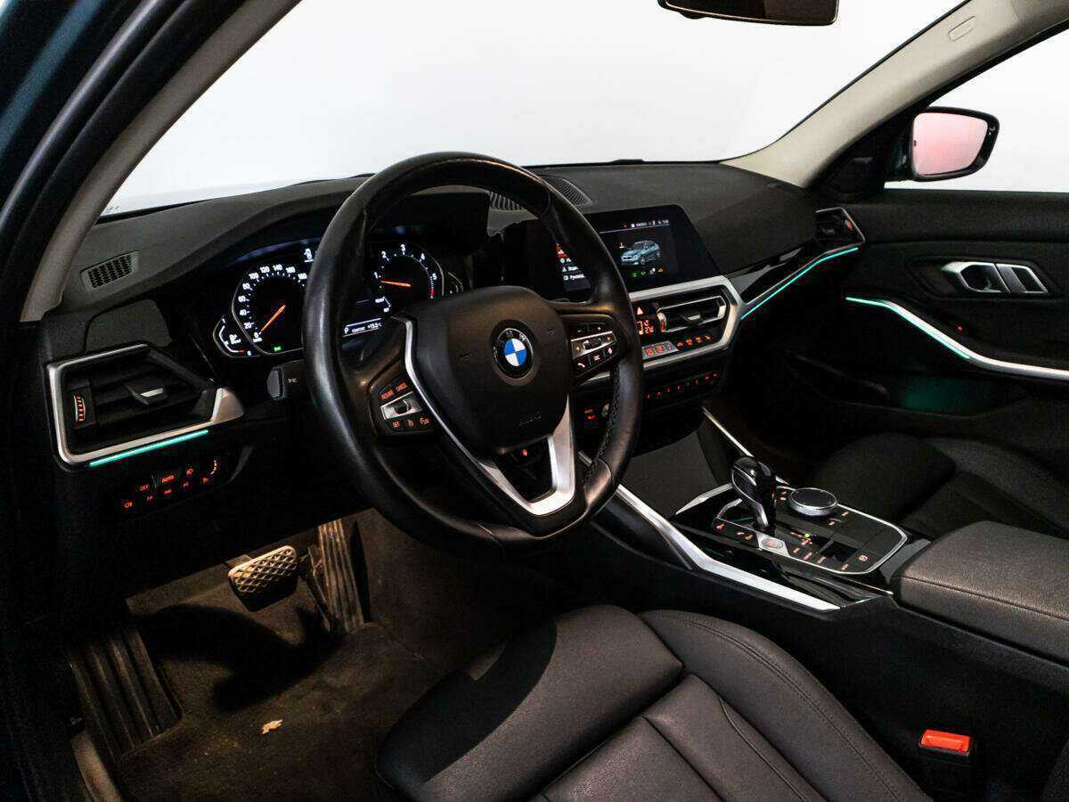BMW 3 серии с пробегом — 2020 год. Фото: #22