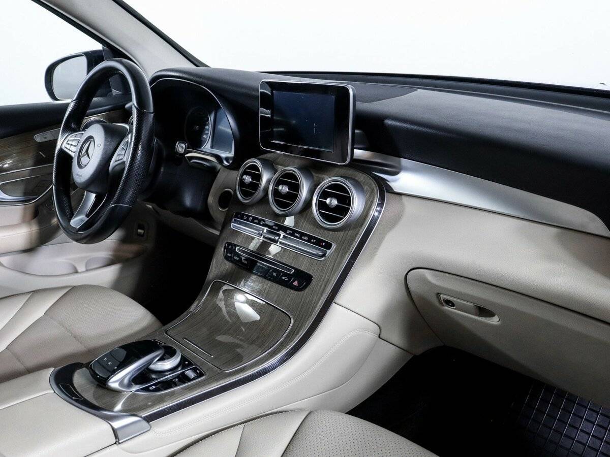 Mercedes-Benz GLC с пробегом — 2015 год. Фото: #8