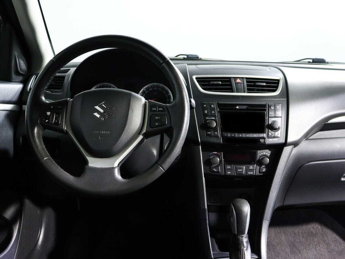 Suzuki Swift с пробегом — 2011 год. Фото: #9
