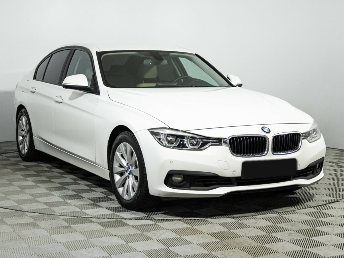 BMW 3 серии с пробегом — 2015 год. Фото: #2
