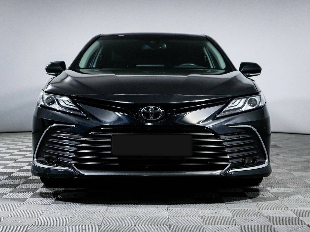Toyota Camry с пробегом — 2023 год. Фото: #1