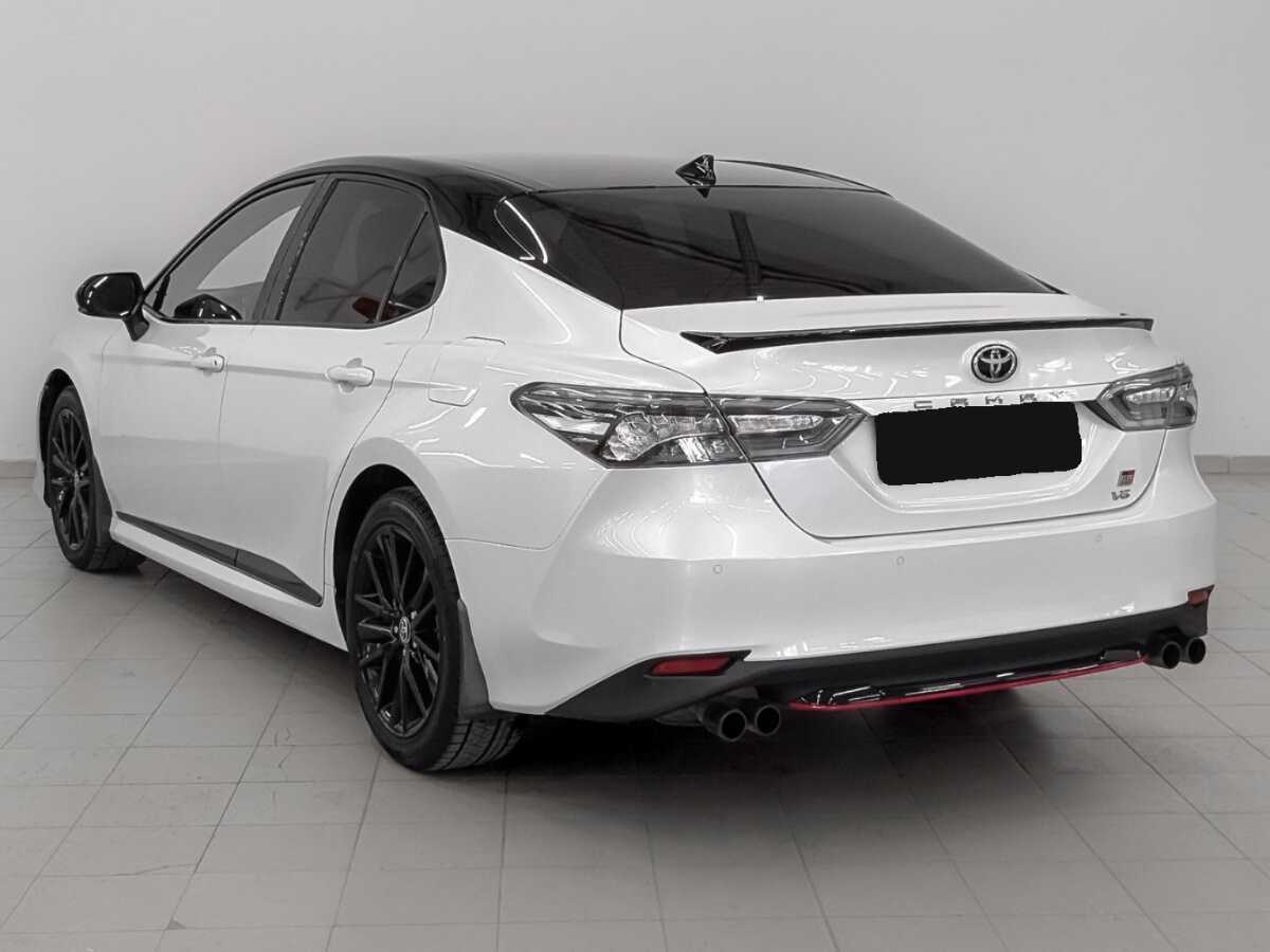 Toyota Camry с пробегом — 2022 год. Фото: #6