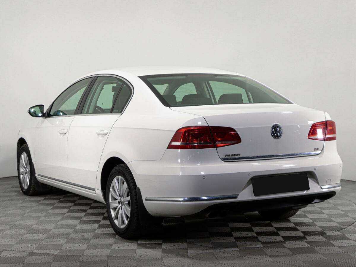 Volkswagen Passat с пробегом — 2014 год. Фото: #6