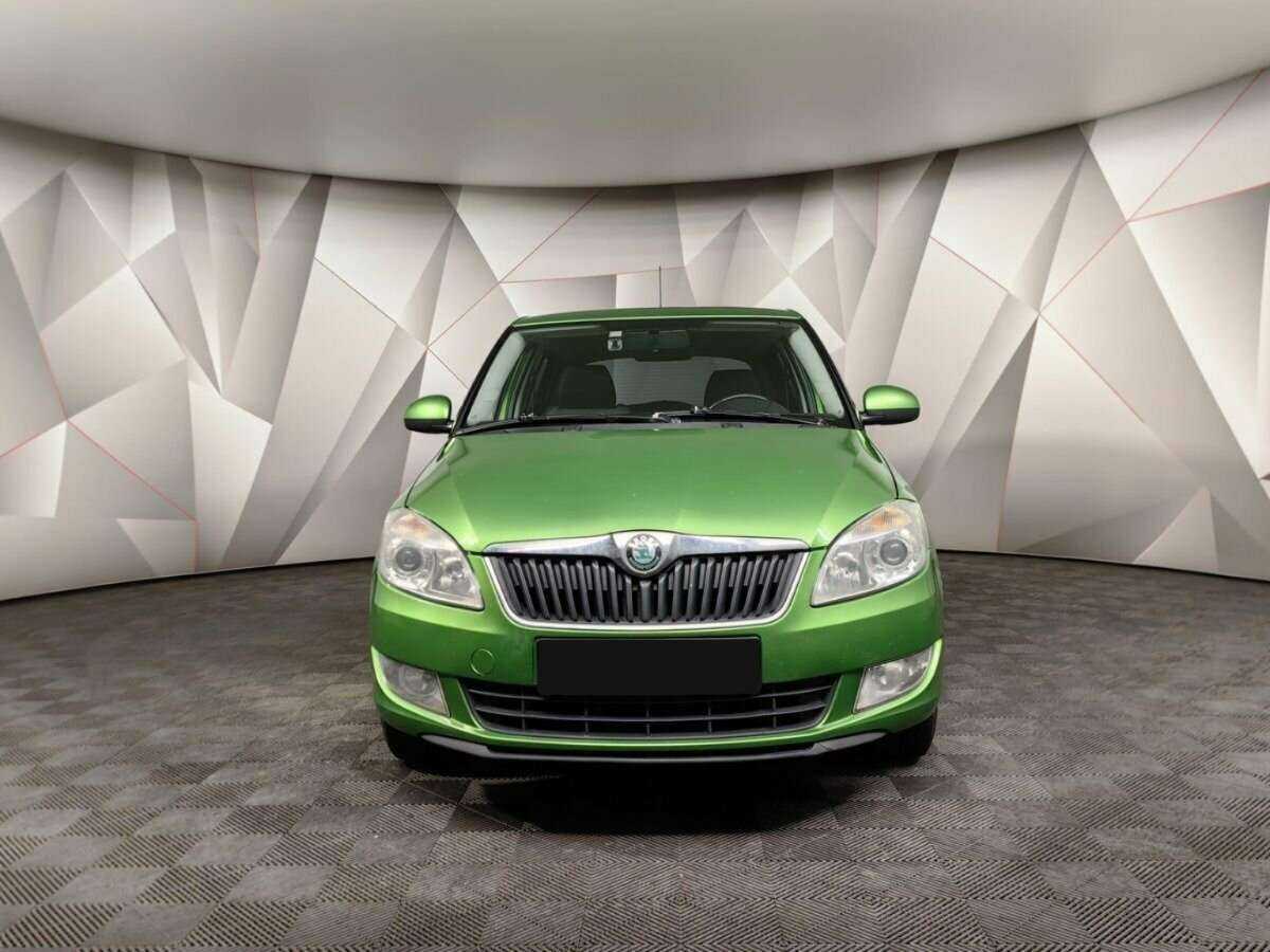 Skoda Fabia с пробегом — 2011 год. Фото: #6