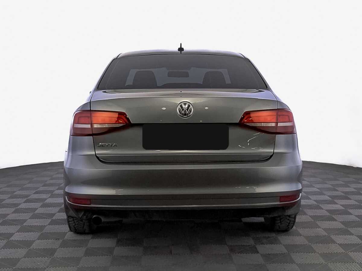 Volkswagen Jetta с пробегом — 2016 год. Фото: #5
