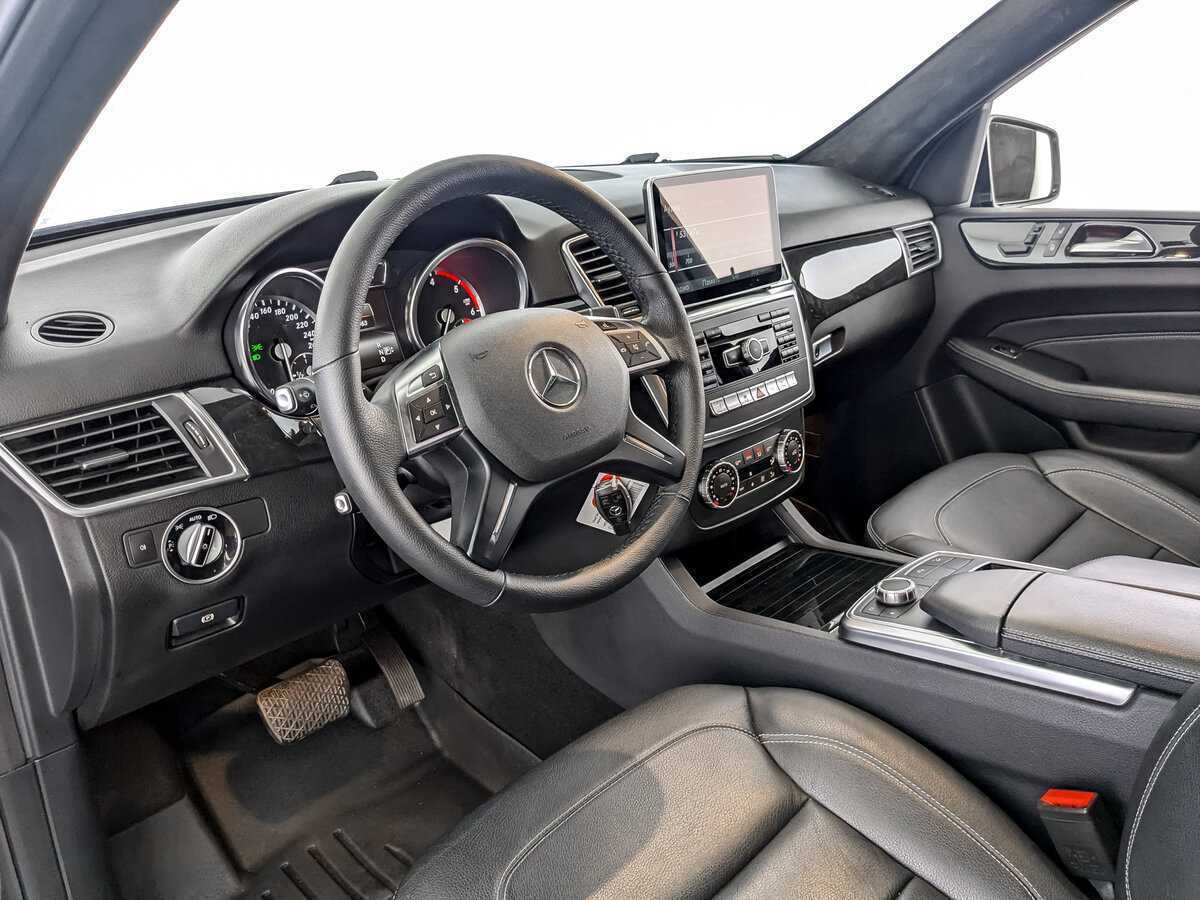 Mercedes-Benz M-Класс с пробегом — 2014 год. Фото: #13