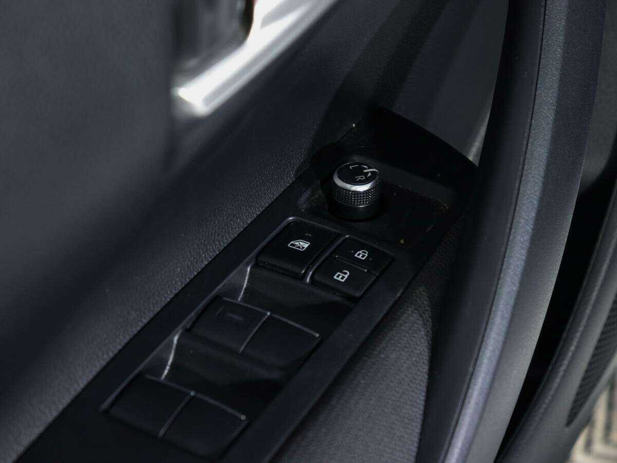 Toyota Corolla с пробегом — 2022 год. Фото: #13