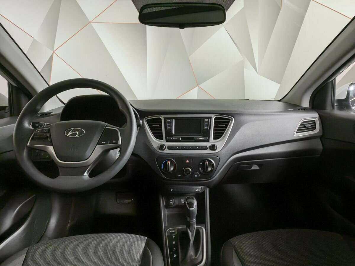 Hyundai Solaris с пробегом — 2019 год. Фото: #9