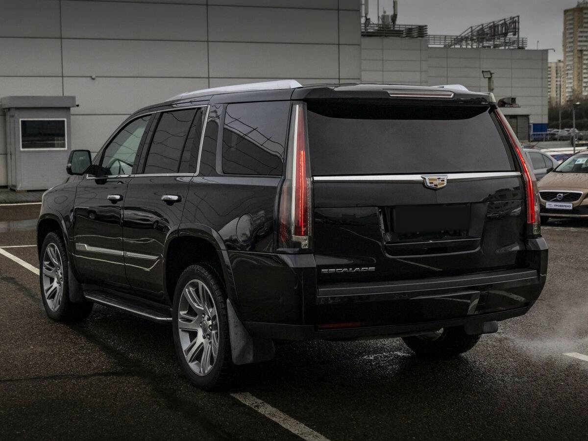 Cadillac Escalade с пробегом — 2017 год. Фото: #6
