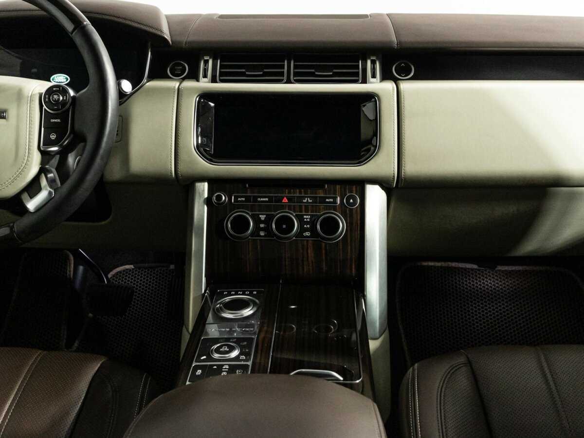 Land Rover Range Rover с пробегом — 2015 год. Фото: #17