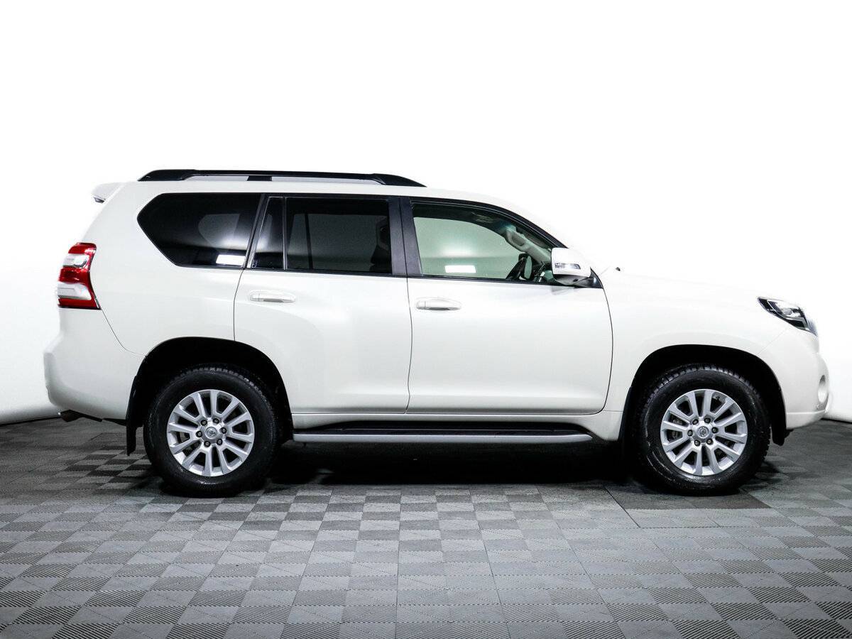 Toyota Land Cruiser Prado с пробегом — 2016 год. Фото: #3