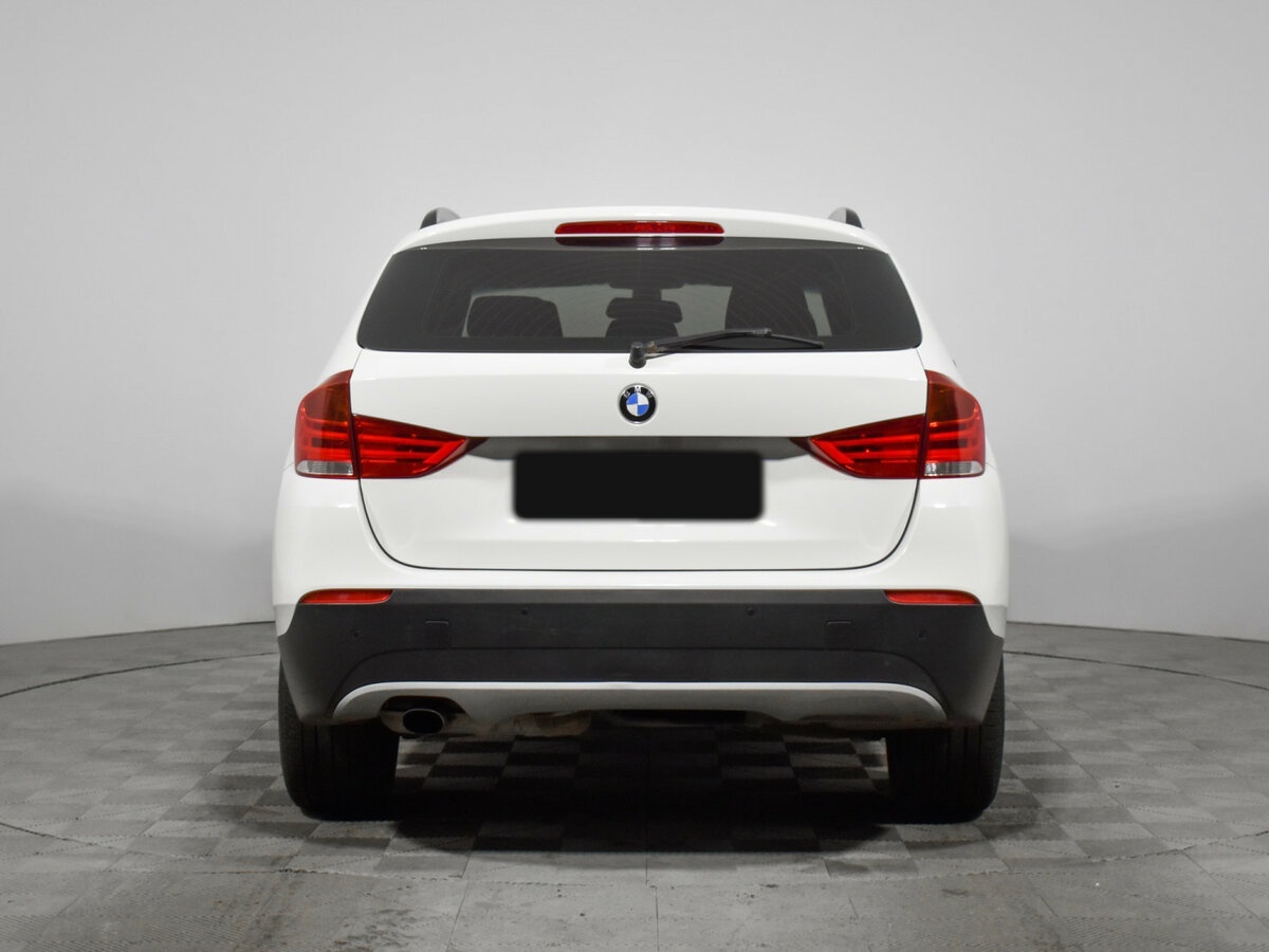BMW X1 с пробегом — 2011 год. Фото: #4