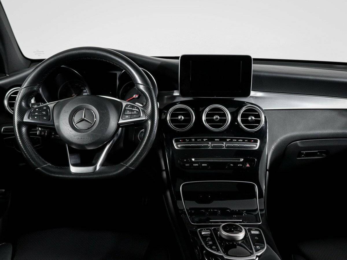 Mercedes-Benz GLC Coupe с пробегом — 2017 год. Фото: #11