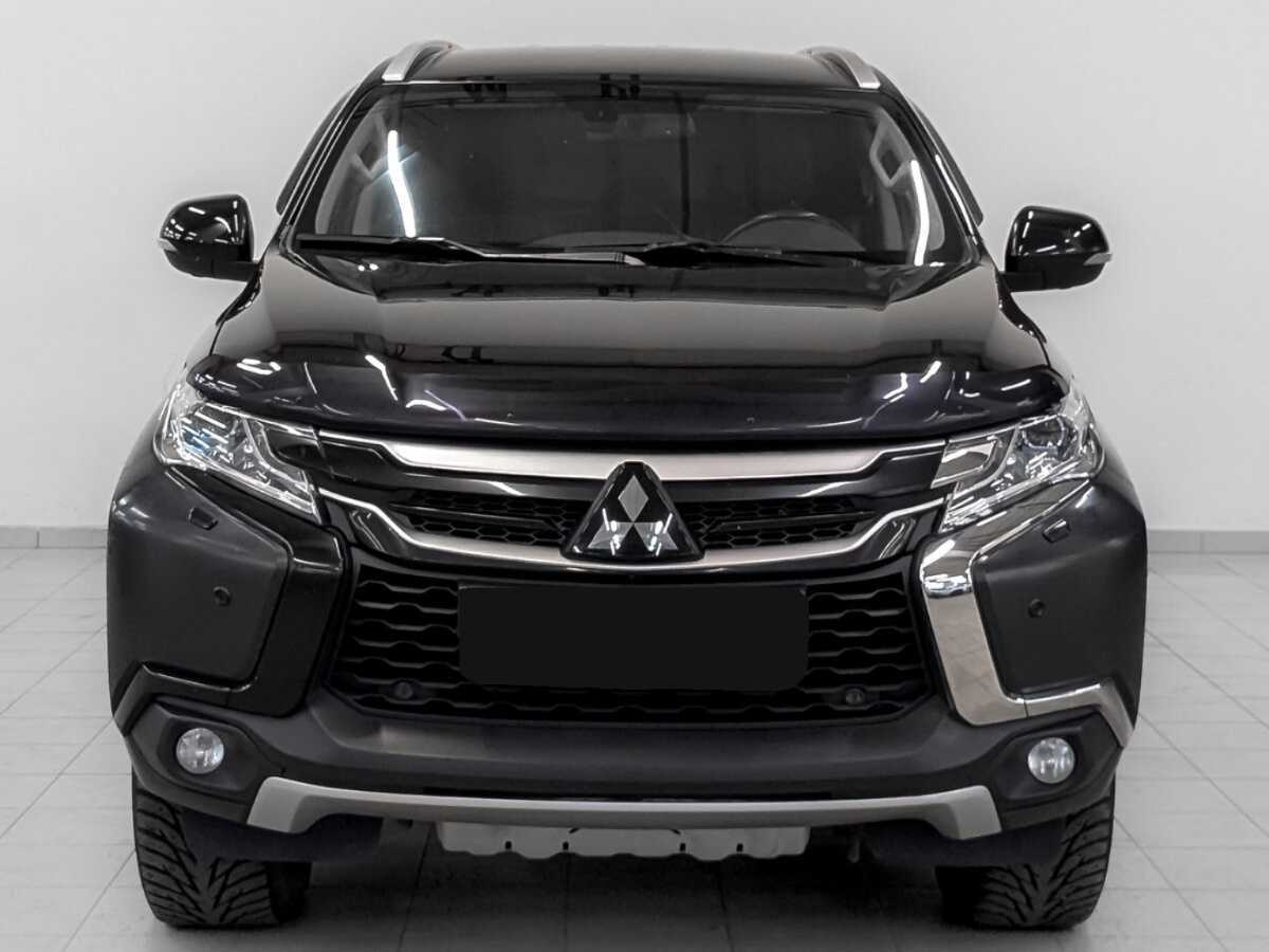 Mitsubishi Pajero Sport с пробегом — 2019 год. Фото: #1
