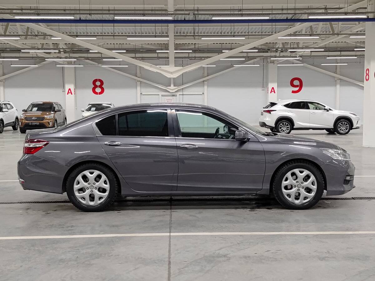 Honda Accord с пробегом — 2016 год. Фото: #3