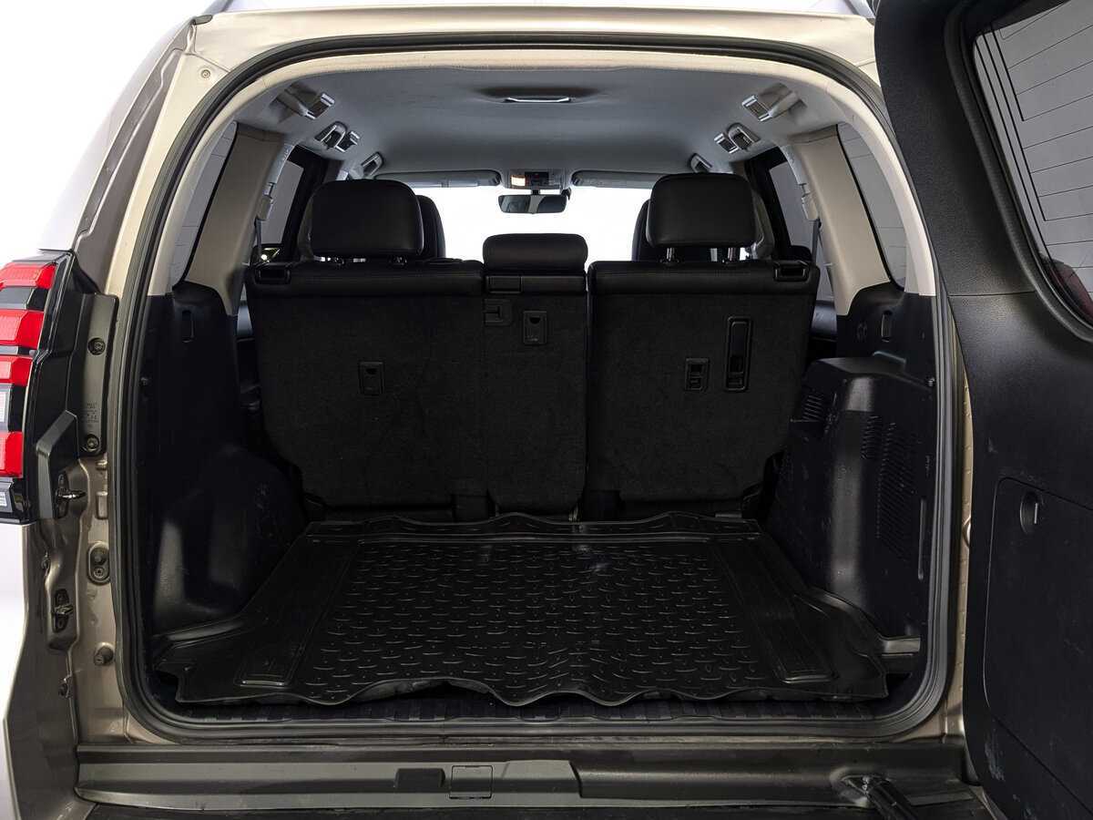 Toyota Land Cruiser Prado с пробегом — 2018 год. Фото: #9