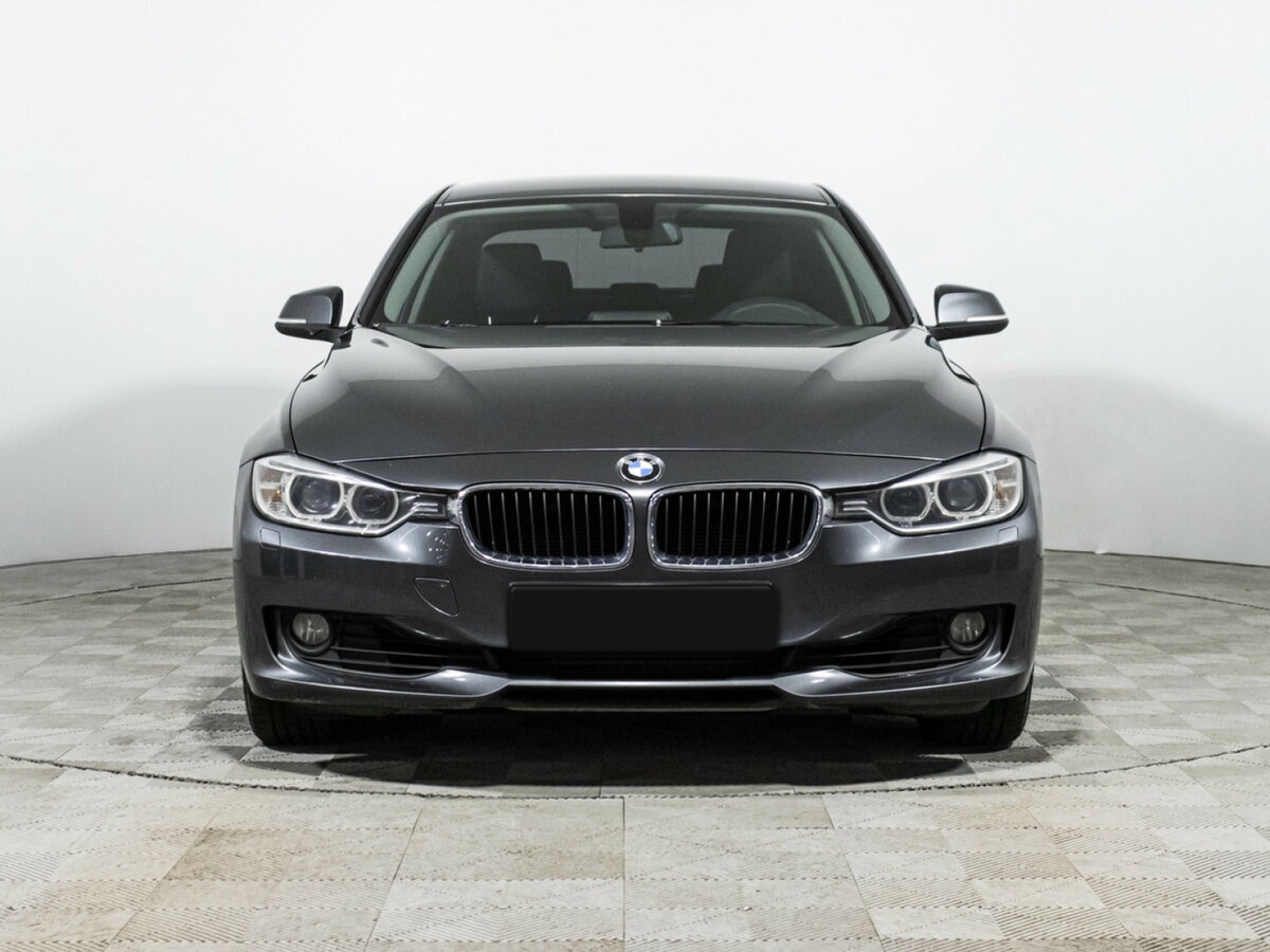 BMW 3 серии с пробегом — 2014 год. Фото: #1