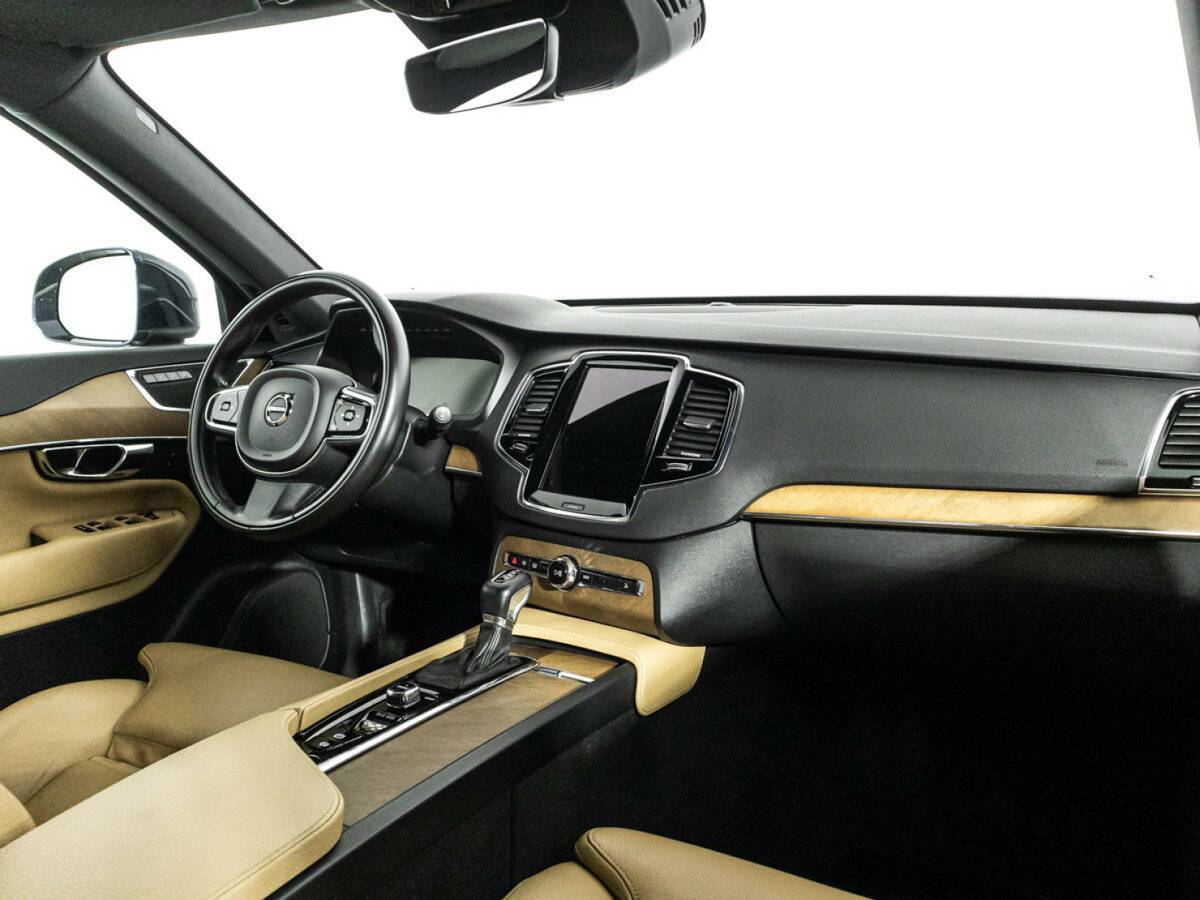 Volvo XC90 с пробегом — 2015 год. Фото: #8