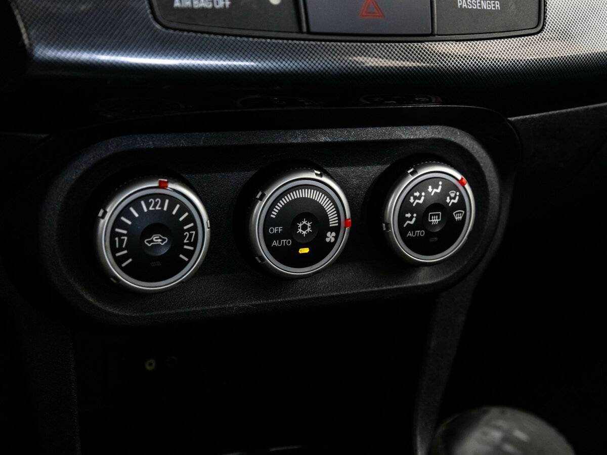 Mitsubishi Lancer с пробегом — 2008 год. Фото: #9