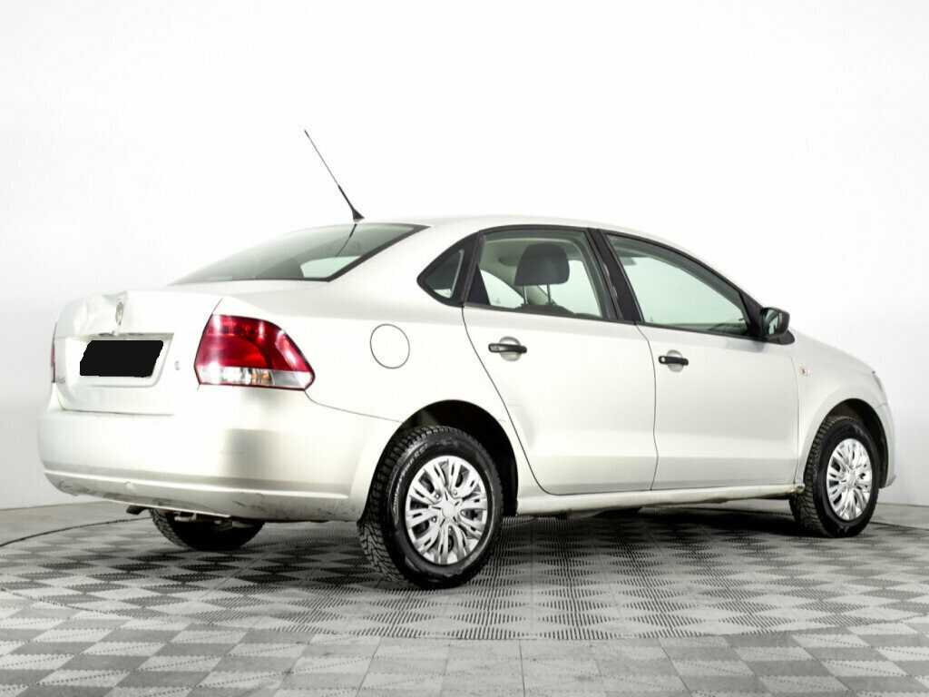 Volkswagen Polo с пробегом — 2011 год. Фото: #4