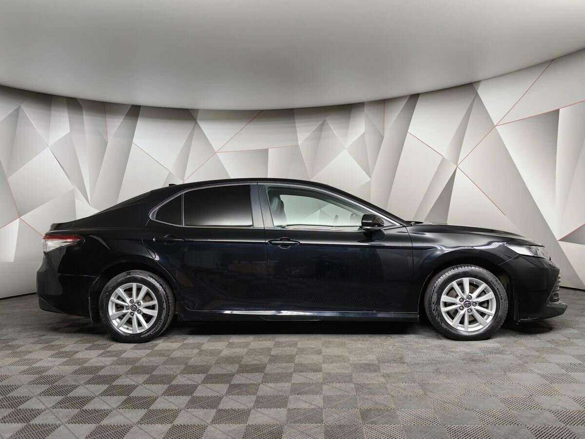 Toyota Camry с пробегом — 2019 год. Фото: #5
