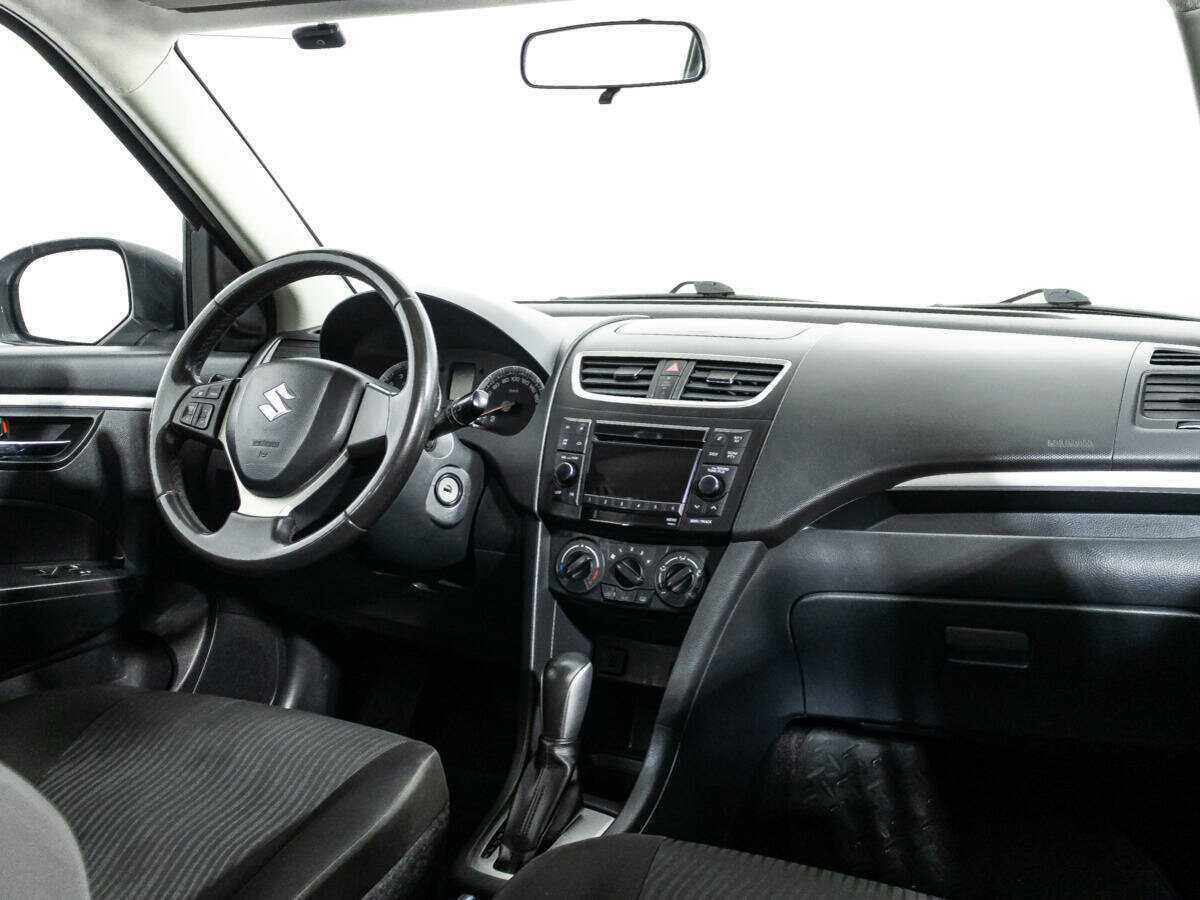 Suzuki Swift с пробегом — 2011 год. Фото: #8