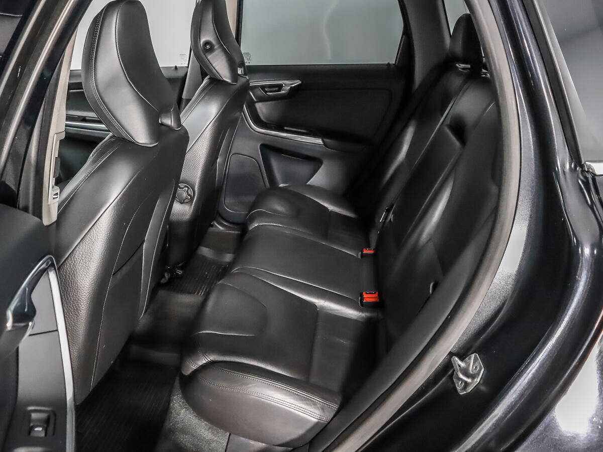 Volvo XC60 с пробегом — 2013 год. Фото: #12