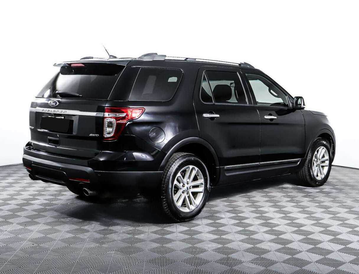 Ford Explorer с пробегом — 2014 год. Фото: #4