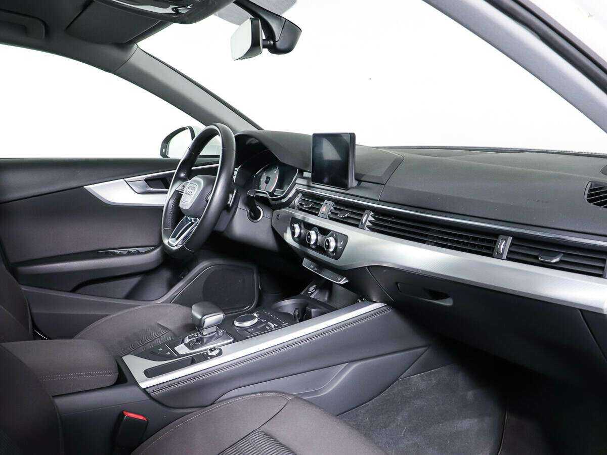 Audi A4 с пробегом — 2015 год. Фото: #8