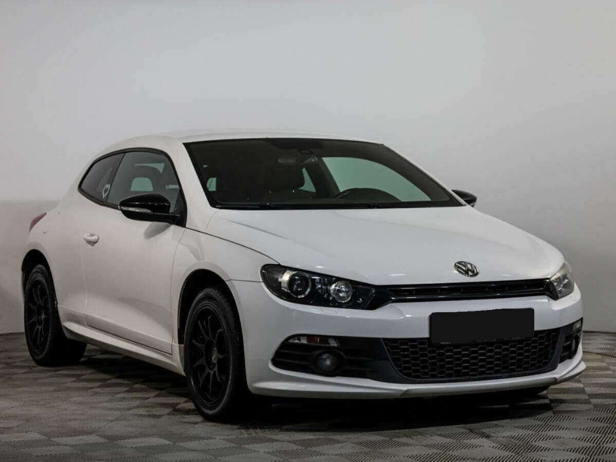 Volkswagen Scirocco с пробегом — 2013 год. Фото: #1