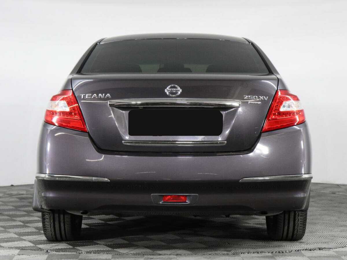 Nissan Teana с пробегом — 2010 год. Фото: #5