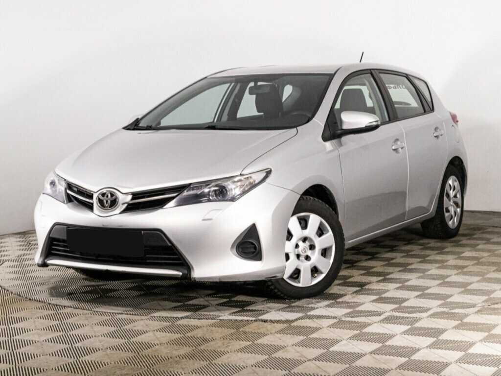 Toyota Auris с пробегом — 2013 год. Фото: #0