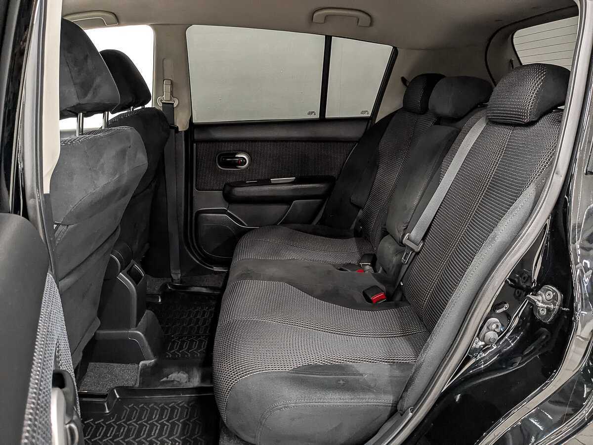 Nissan Tiida с пробегом — 2010 год. Фото: #17