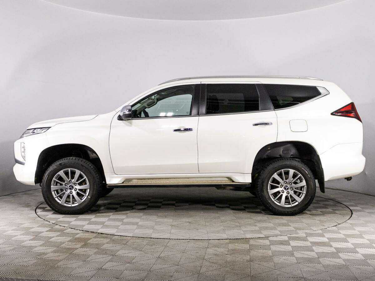 Mitsubishi Pajero Sport с пробегом — 2022 год. Фото: #7
