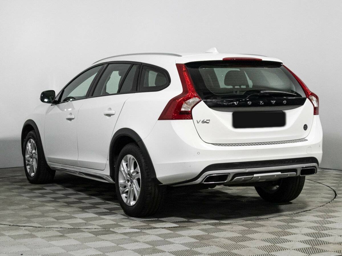 Volvo V60 Cross Country с пробегом — 2018 год. Фото: #6