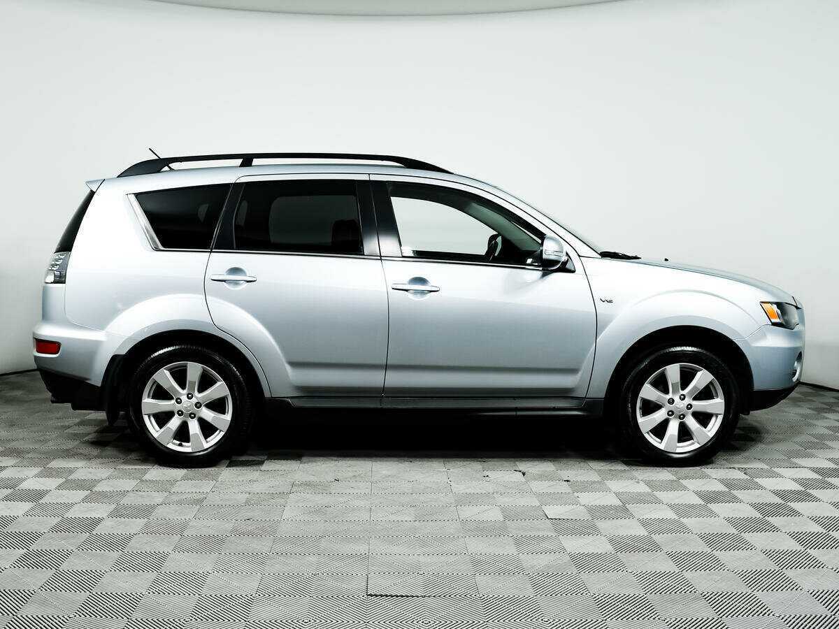Mitsubishi Outlander с пробегом — 2011 год. Фото: #3