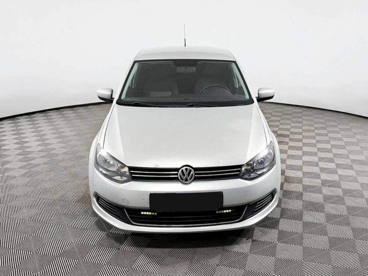 Volkswagen Polo с пробегом — 2011 год. Фото: #1