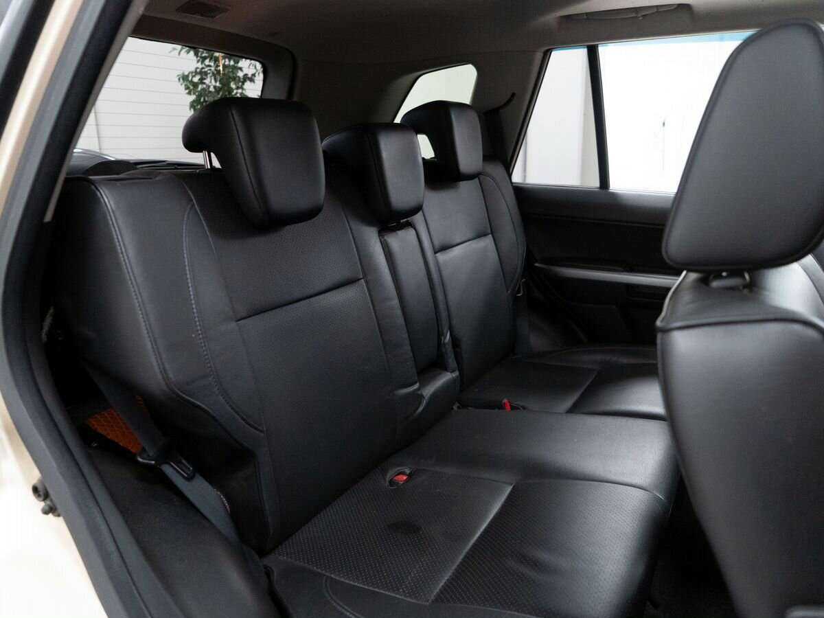 Suzuki Grand Vitara с пробегом — 2010 год. Фото: #7