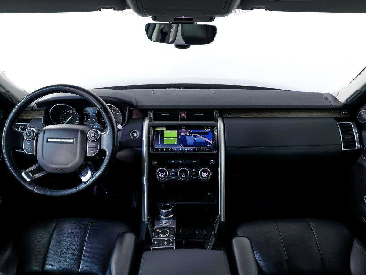 Land Rover Discovery с пробегом — 2017 год. Фото: #9