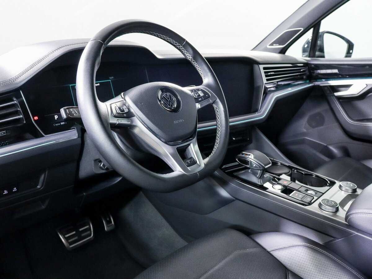 Volkswagen Touareg с пробегом — 2019 год. Фото: #10