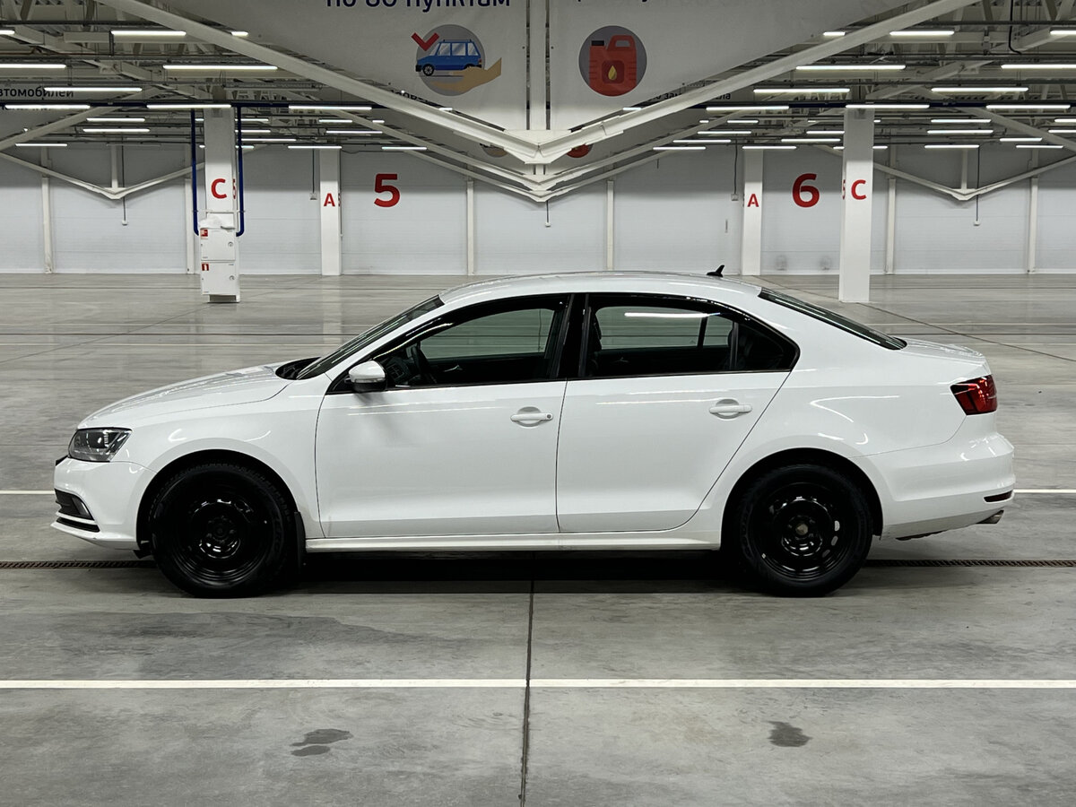 Volkswagen Jetta с пробегом — 2016 год. Фото: #7
