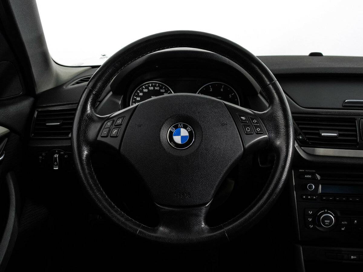 BMW X1 с пробегом — 2014 год. Фото: #11
