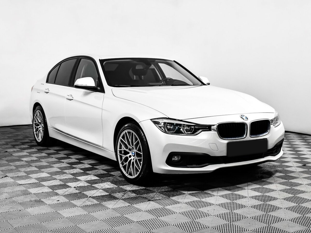 BMW 3 серии с пробегом — 2017 год. Фото: #2