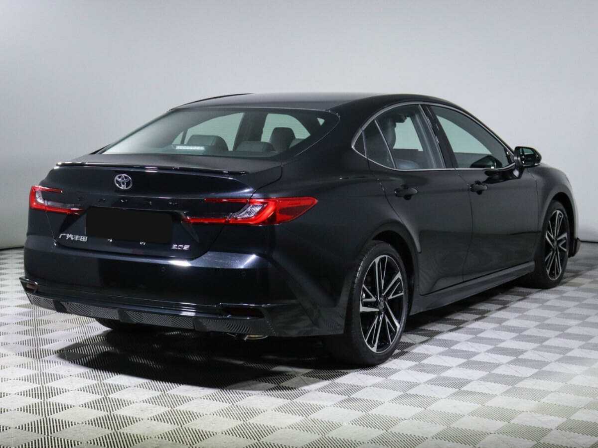 Toyota Camry с пробегом — 2024 год. Фото: #3