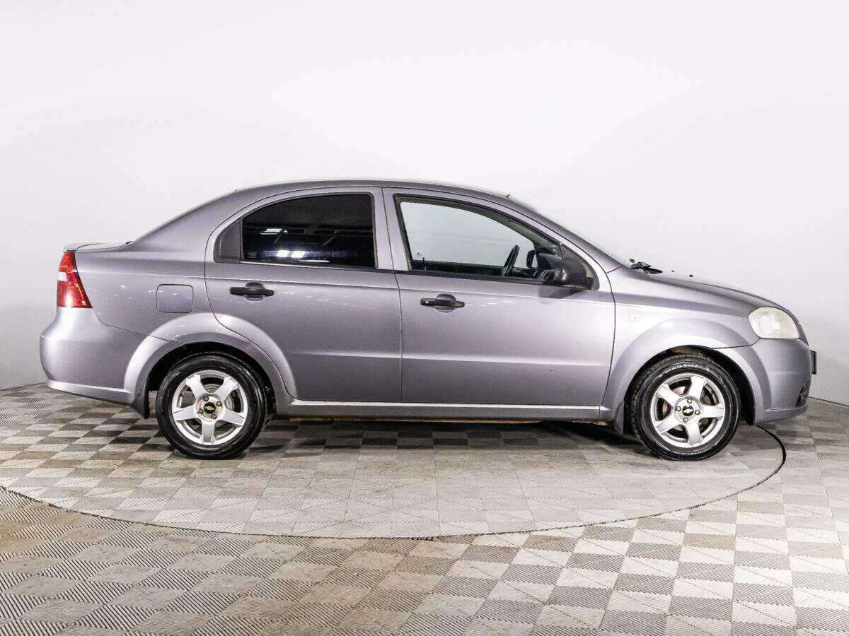 Chevrolet Aveo с пробегом — 2008 год. Фото: #3