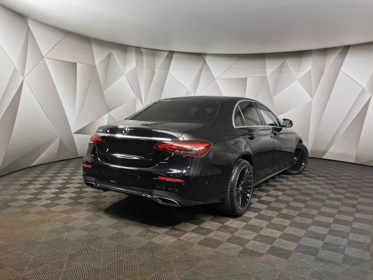 Mercedes-Benz E-Класс с пробегом — 2020 год. Фото: #1