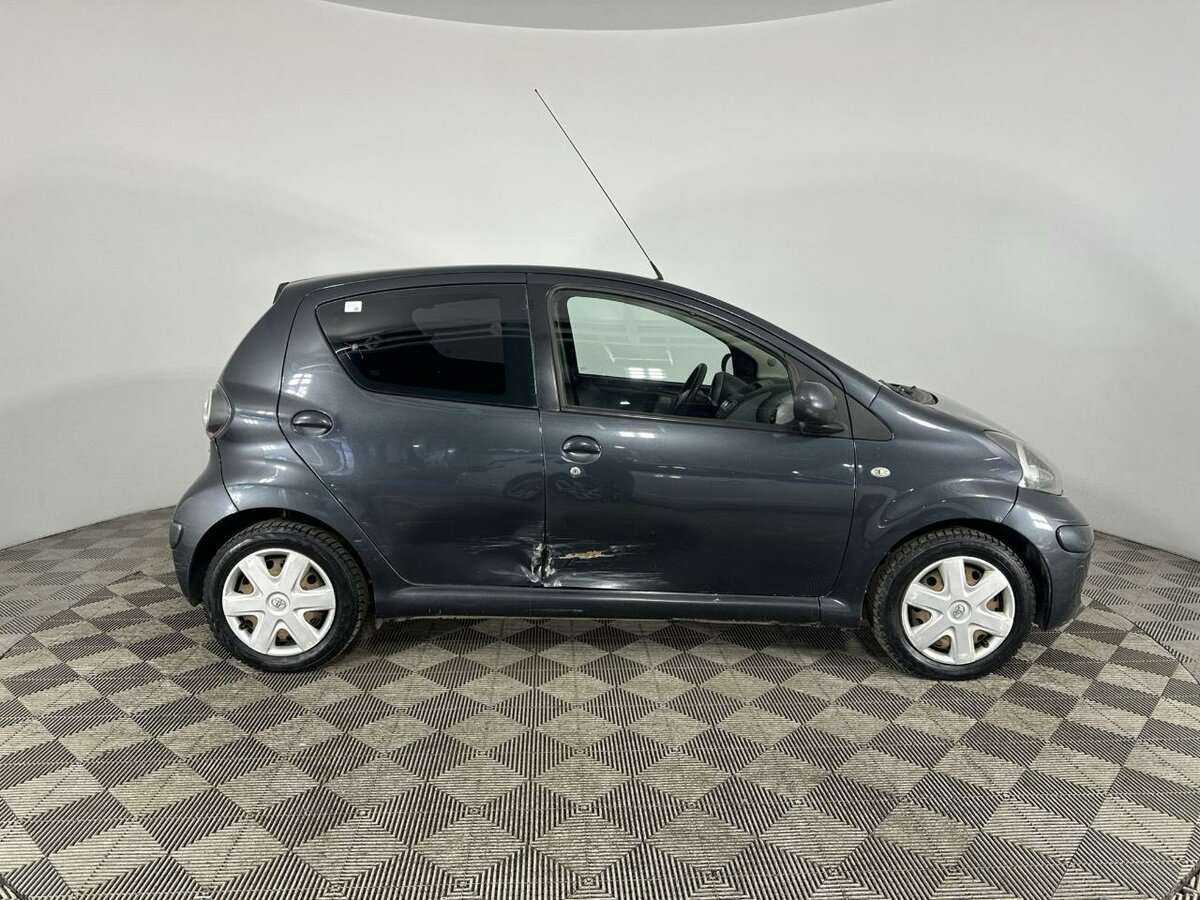 Toyota Aygo с пробегом — 2008 год. Фото: #3